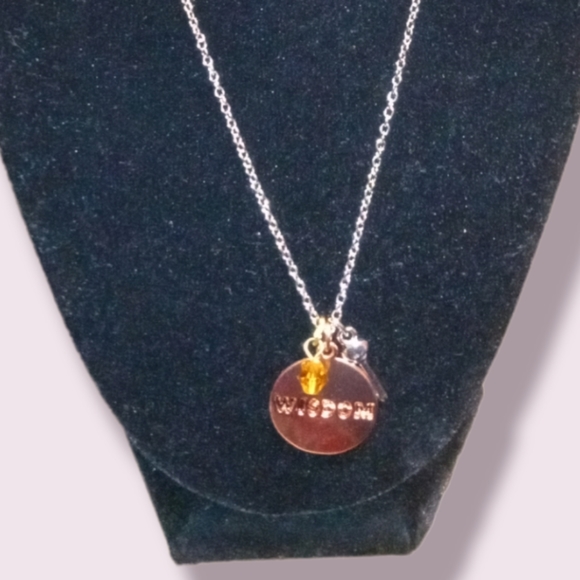 WISDOM PENDANT NECKLACE - Picture 2 of 4